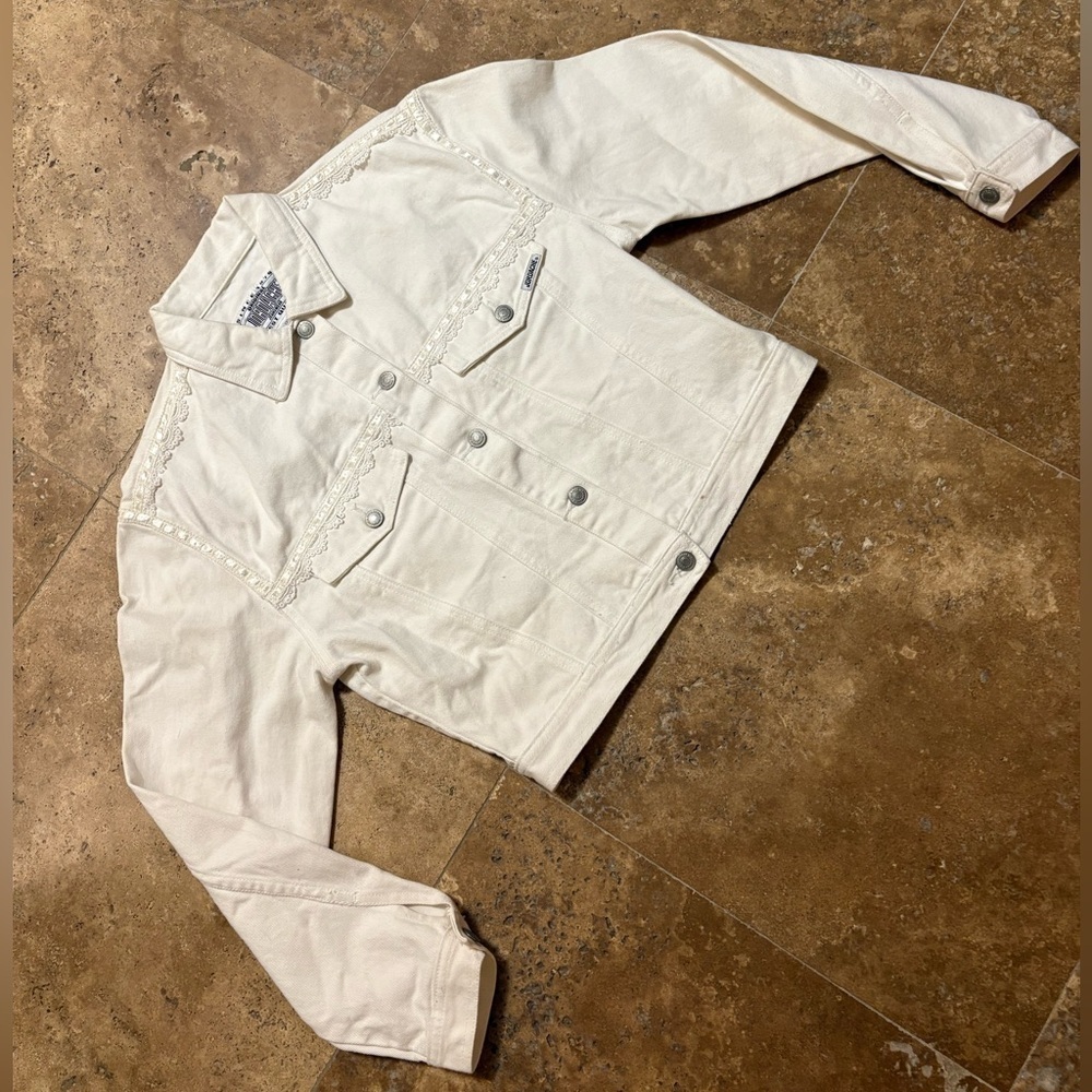 VINTAGE 80’s JORDACHE white denim jacket with ricrac trim
